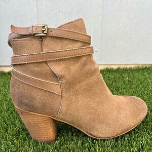 BP Suede Leather Ankle Boots With Zipper Strap Women’s Shoes Size 6.5